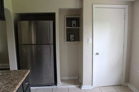 1491 E Lincoln Ave, Des Plaines, IL 60018 photo 8