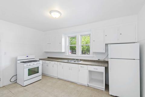 2156 E 93rd St, Chicago, IL 60617 photo 13