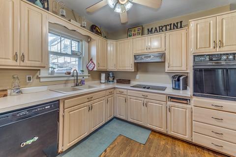 24 W Maple Ave, Roselle, IL 60172 photo 9