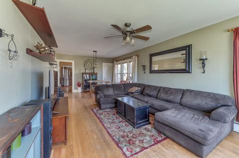 24 W Maple Ave, Roselle, IL 60172 photo 5