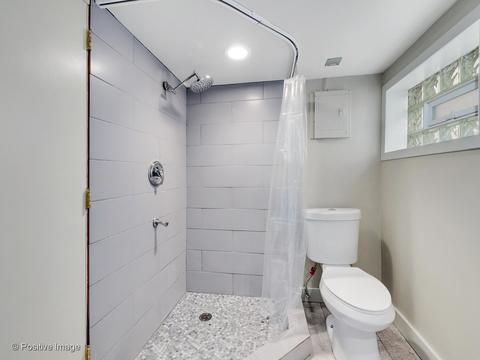247 E 3rd St, Elmhurst, IL 60126 photo 23