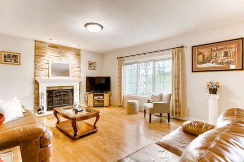 2081 Windham Cir, Wheaton, IL 60187 photo 9