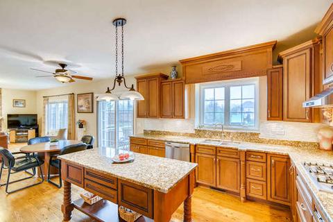 2081 Windham Cir, Wheaton, IL 60187 photo 13