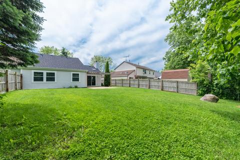 350 Chaparral Cir, Elgin, IL 60120 photo 24