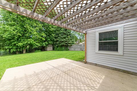 350 Chaparral Cir, Elgin, IL 60120 photo 21