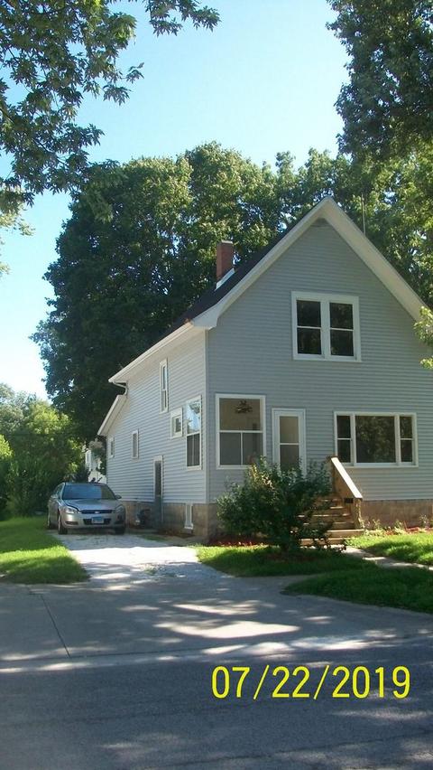 457 E Cherry St, Watseka, IL 60970 photo 3