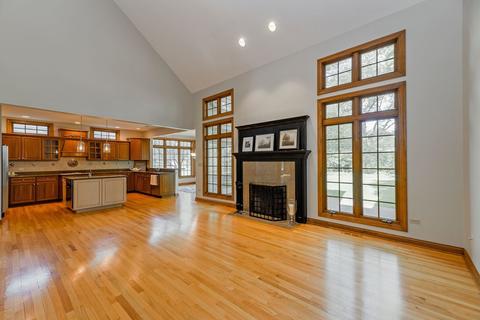 610 N Wright St, Naperville, IL 60563 photo 9