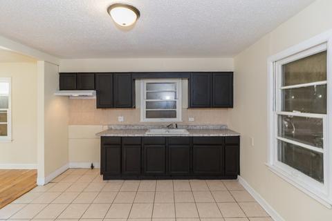 85 E 146th St, Harvey, IL 60426 photo 5