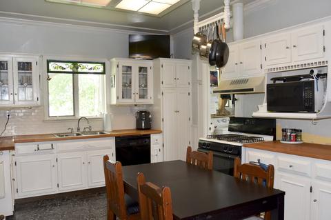 328 E 9th St, Lockport, IL 60441 photo 4
