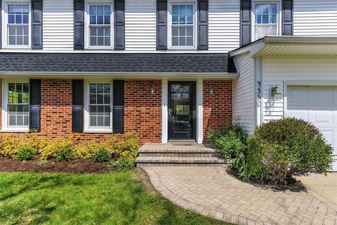 4350 Haman Ct, Hoffman Estates, IL 60192 photo 2