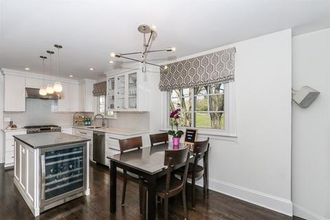 4350 Haman Ct, Hoffman Estates, IL 60192 photo 12