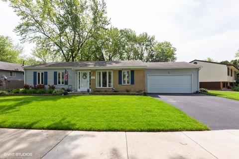 25 Birch Trl, Wheeling, IL 60090 photo 1