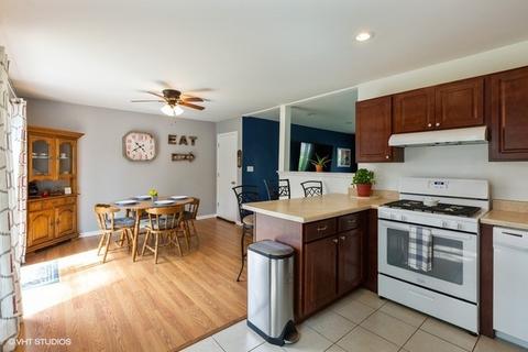 25 Birch Trl, Wheeling, IL 60090 photo 7