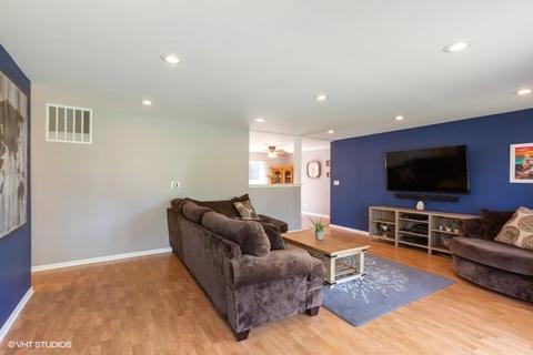 25 Birch Trl, Wheeling, IL 60090 photo 5