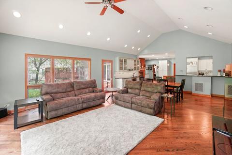 1440 Forest Dr, Glenview, IL 60025 photo 9