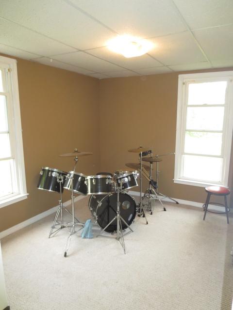 309 E James St, Eureka, IL 61530 photo 13