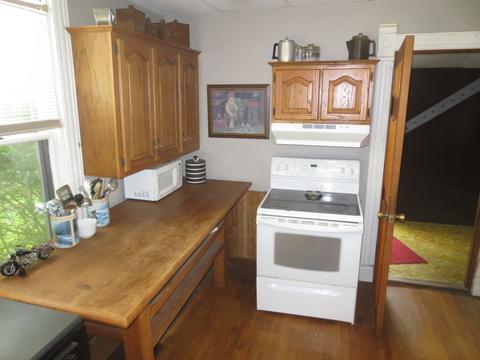 309 E James St, Eureka, IL 61530 photo 10