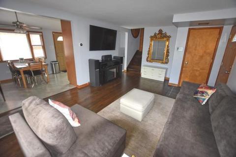 13046 S Brandon Ave, Chicago, IL 60633 photo 4