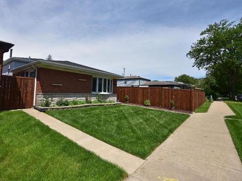 13046 S Brandon Ave, Chicago, IL 60633 photo 2