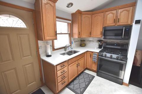 13046 S Brandon Ave, Chicago, IL 60633 photo 8