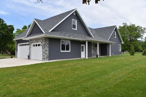 600 Warren St, Chenoa, IL 61726 photo 3