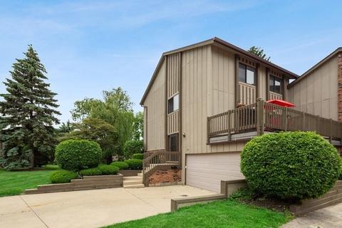 44 Portwine Rd, Willowbrook, IL 60527 photo 1