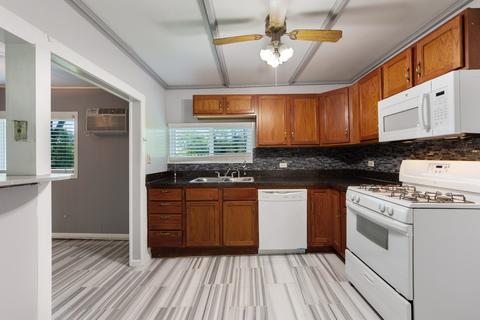 308 3rd St, Wheeling, IL 60090 photo 4