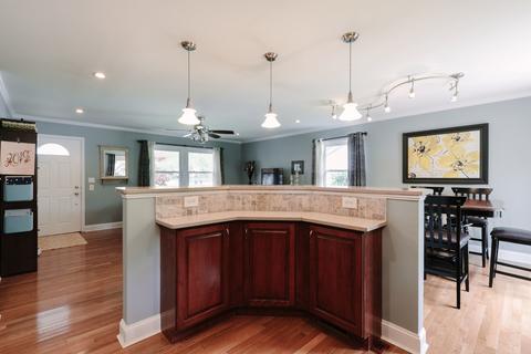 4075 Whispering Trails Dr, Hoffman Estates, IL 60192 photo 10