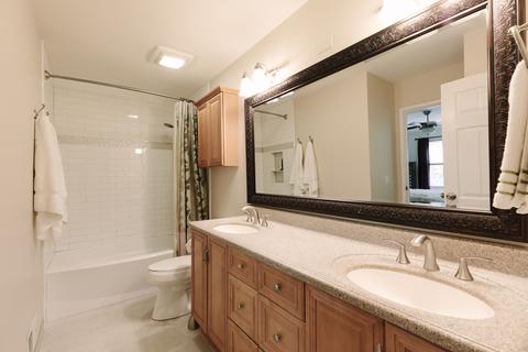 4075 Whispering Trails Dr, Hoffman Estates, IL 60192 photo 11