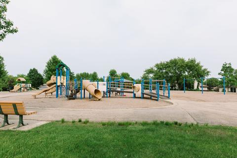 4075 Whispering Trails Dr, Hoffman Estates, IL 60192 photo 30