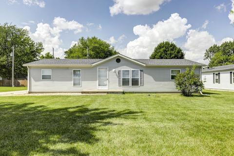 601 E Lincoln Ave, Ogden, IL 61859 photo 2