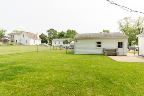 606 S Adelaide St, Normal, IL 61761 photo 4