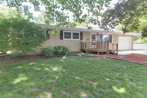 705 Sheridan Rd, Normal, IL 61761 photo 2