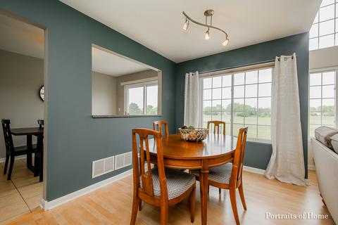 1172 Longford Rd, Bartlett, IL 60103 photo 4