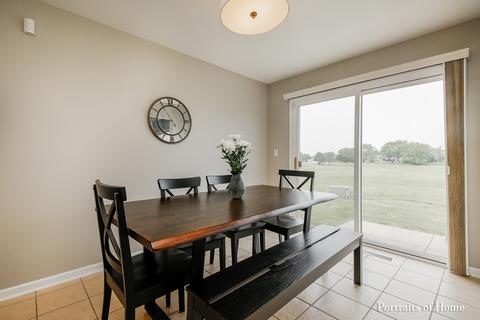 1172 Longford Rd, Bartlett, IL 60103 photo 5