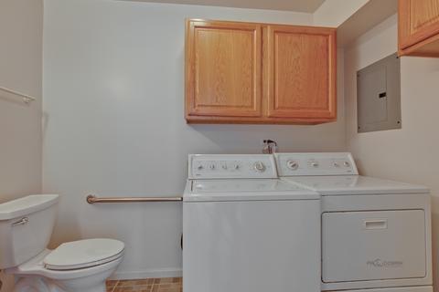 1390 Devonshire Ln, Hoffman Estates, IL 60169 photo 12