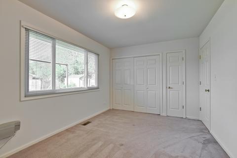 1390 Devonshire Ln, Hoffman Estates, IL 60169 photo 16