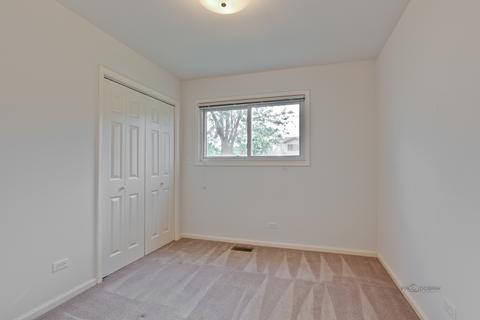 1390 Devonshire Ln, Hoffman Estates, IL 60169 photo 15