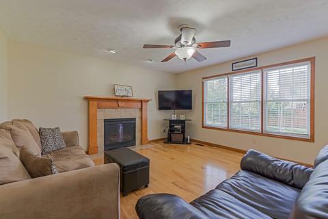 3021 Three Eagles St, Normal, IL 61761 photo 6