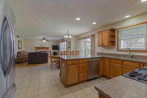 3021 Three Eagles St, Normal, IL 61761 photo 8