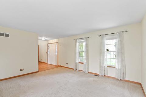 2011 Oakdale Estates Dr, Plainfield, IL 60586 photo 5