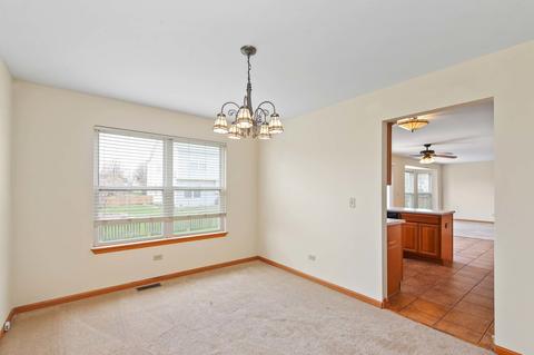 2011 Oakdale Estates Dr, Plainfield, IL 60586 photo 6