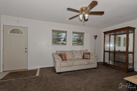 4808 Howard St, Mchenry, IL 60050 photo 4