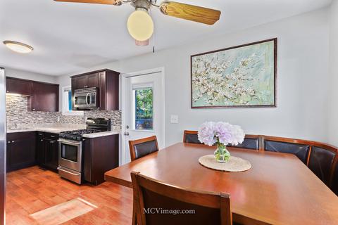 77 E Circle Dr, Montgomery, IL 60538 photo 8