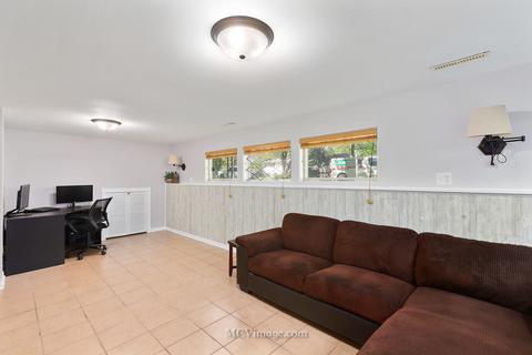 77 E Circle Dr, Montgomery, IL 60538 photo 14