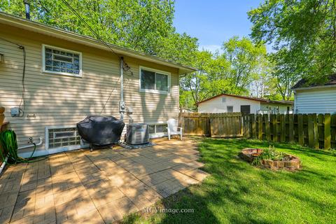 77 E Circle Dr, Montgomery, IL 60538 photo 22