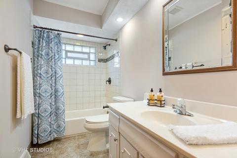 264 E Fullerton Ave, Elmhurst, IL 60126 photo 9