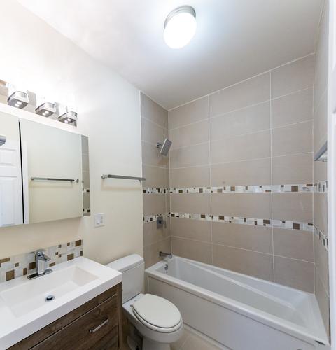 2465 E 74th Pl, Chicago, IL 60649 photo 14