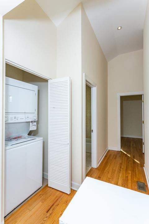 2465 E 74th Pl, Chicago, IL 60649 photo 11