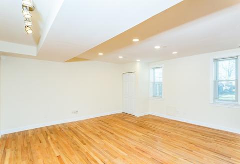 2465 E 74th Pl, Chicago, IL 60649 photo 6